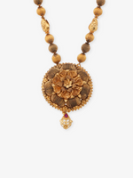 Close‑up of SIJA 925 silver Antique Gold Plated Beads Haram showing floral pendant detailing and handcrafted temple jewellery design