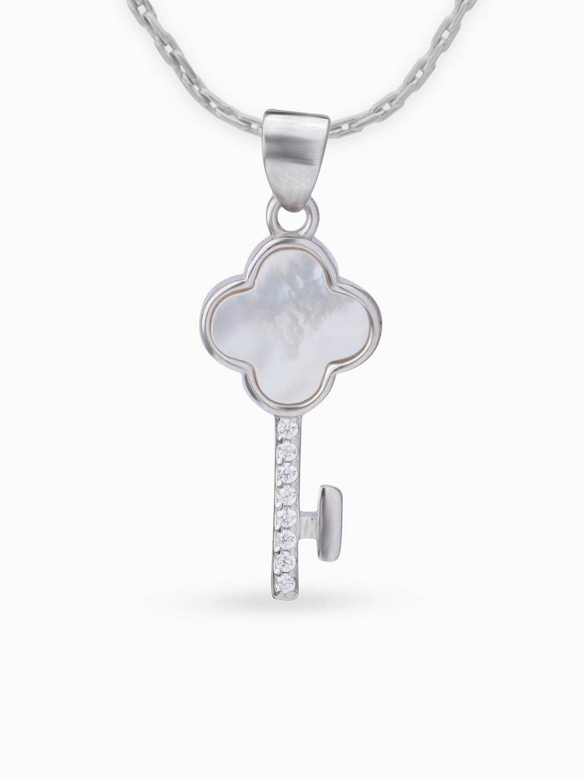 Close up SIJA 925 silver jewellery black white glimmer key pendant handcrafted premium design versatile accessory for everyday wear and special occasions