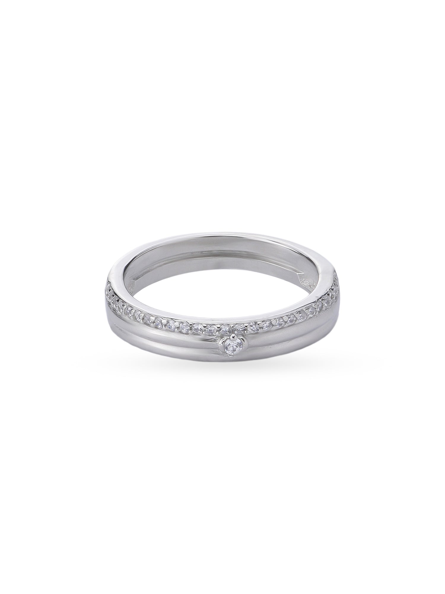 Detailed view of SIJA 925 sterling silver Classic Band Women Ring inner curve highlighting smooth finish and modern craftsmanship