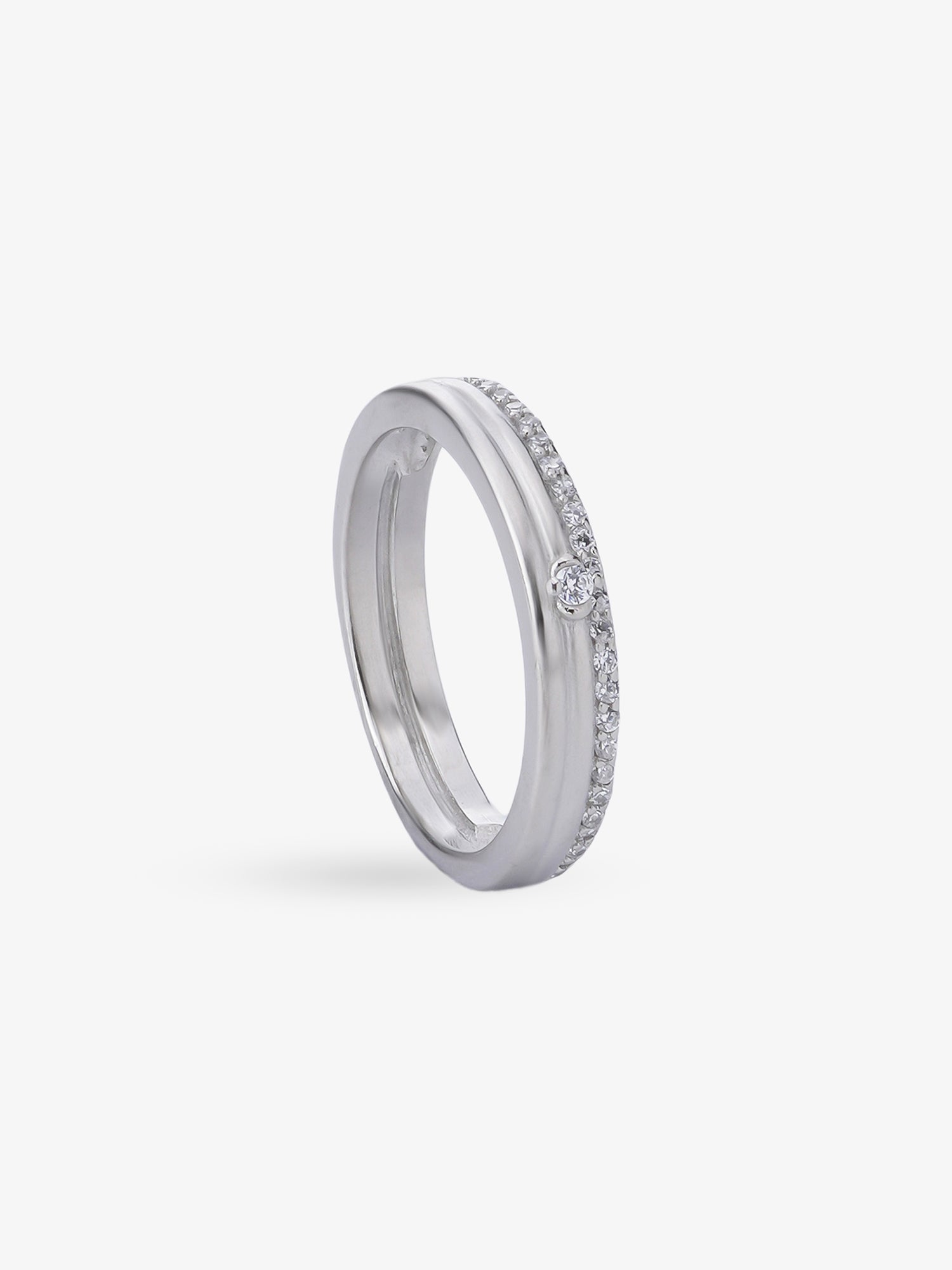 Side profile of SIJA 925 sterling silver Classic Band Women Ring showing polished edges and durable sterling silver construction