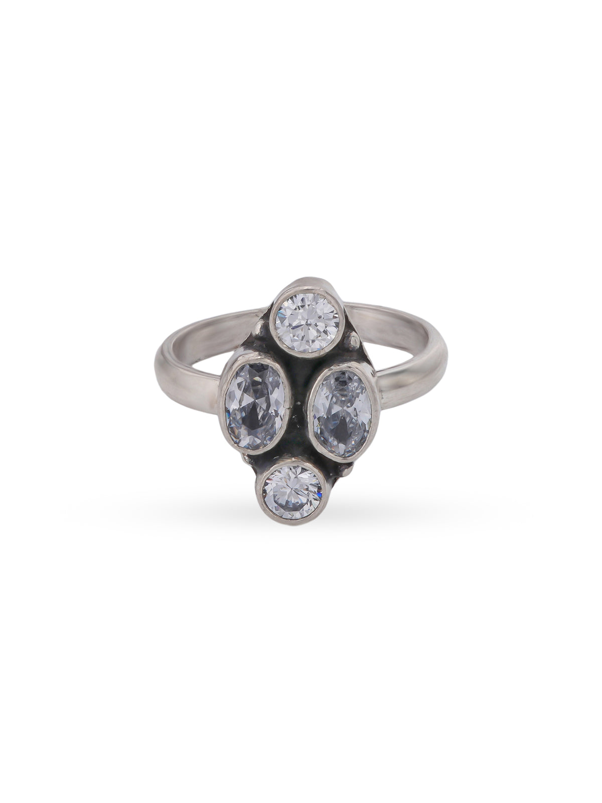Detailed close up of SIJA 925 Silver Cluster Antique Toe Ring showing oxidised cluster floral design and handcrafted silver finish