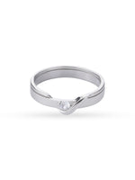 Detailed view of SIJA 925 sterling silver Embrace Men Ring band profile highlighting smooth finish and modern craftsmanship