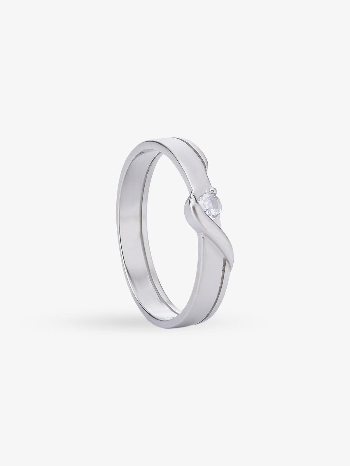 Side profile of SIJA 925 sterling silver Embrace Men Ring showing polished edges and durable sterling silver construction