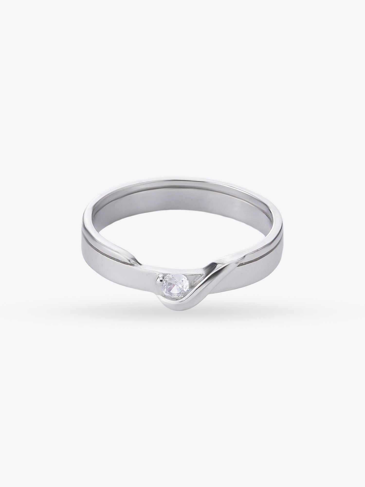 SIJA 925 Sterling Silver Embrace Men Ring jewellery full front hero view elegant accessory for men
