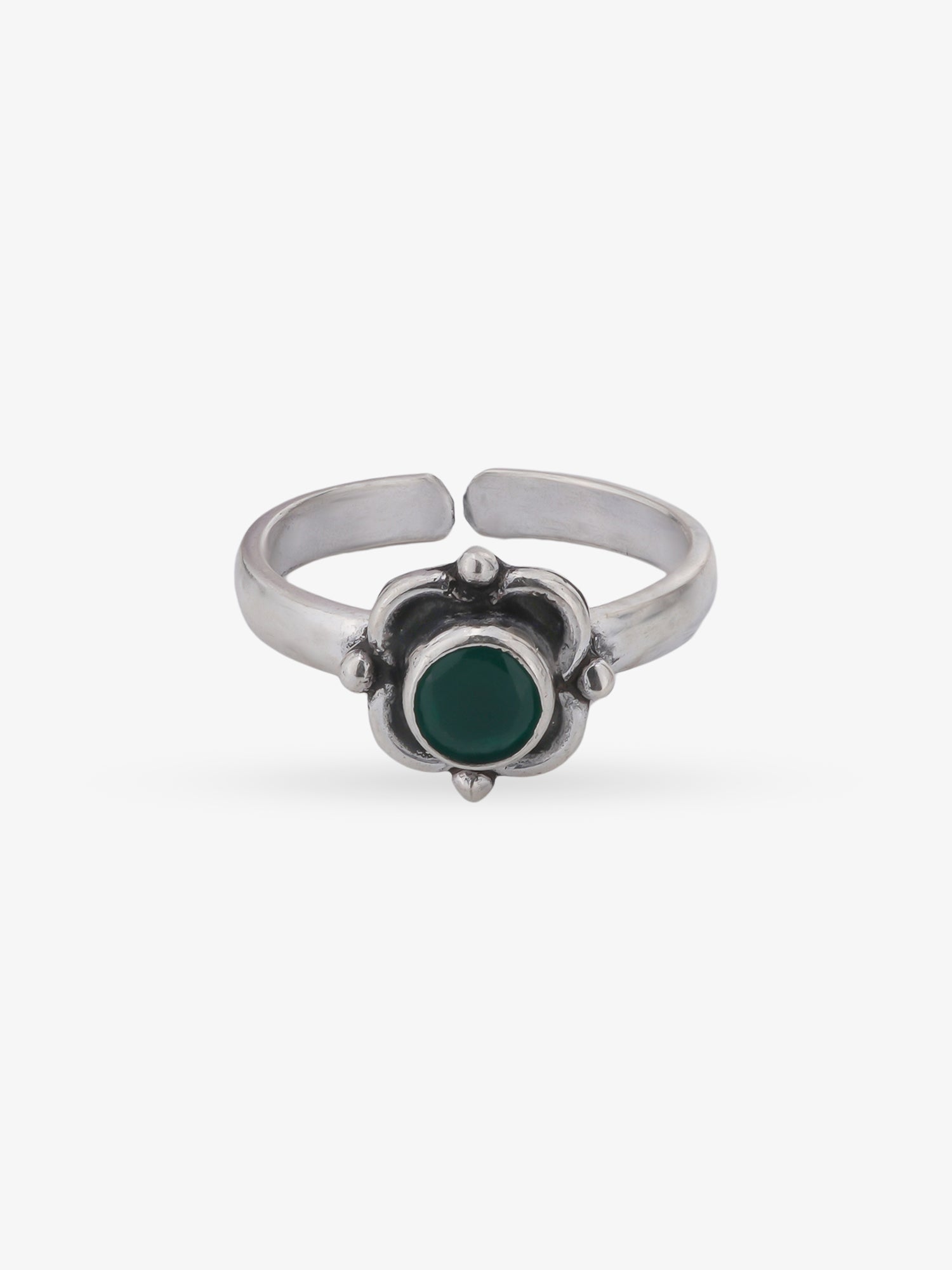 Adjustable band detail of SIJA 925 Silver Green Bloom Antique Toe Ring showcasing flexible fit and premium oxidised silver quality