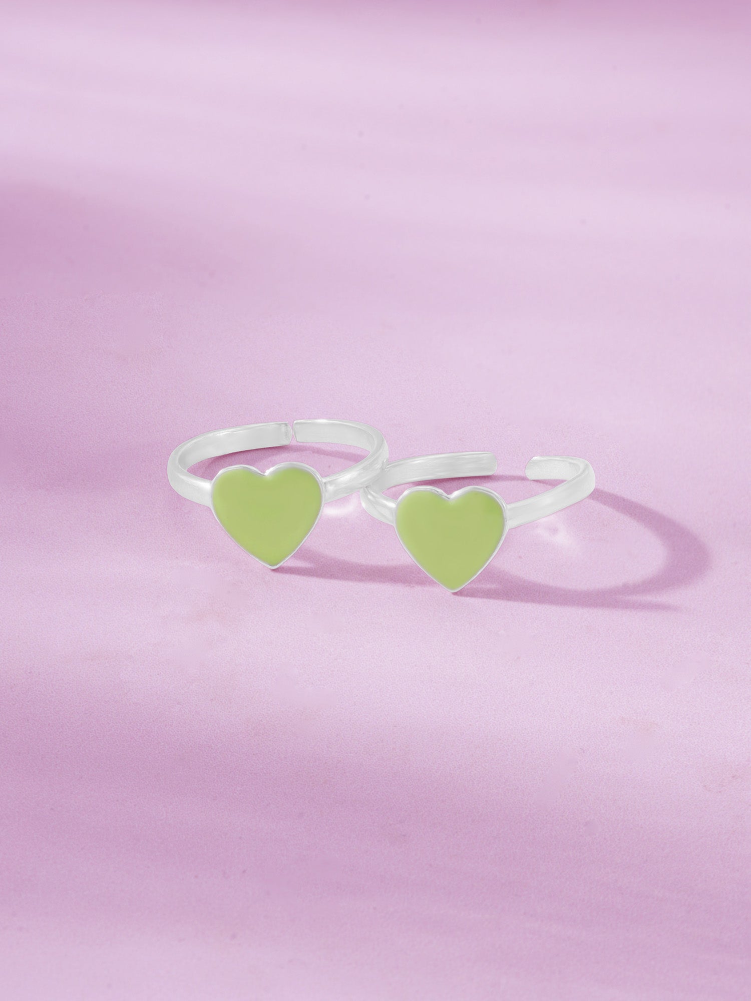 Detailed close up of SIJA Green Enamel Heart Toe Ring showing vibrant enamel heart design and premium silver craftsmanship