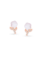 Detailed close up of SIJA 925 Silver Mop Flower Stud showing luminous mother of pearl petals and handcrafted silver finish