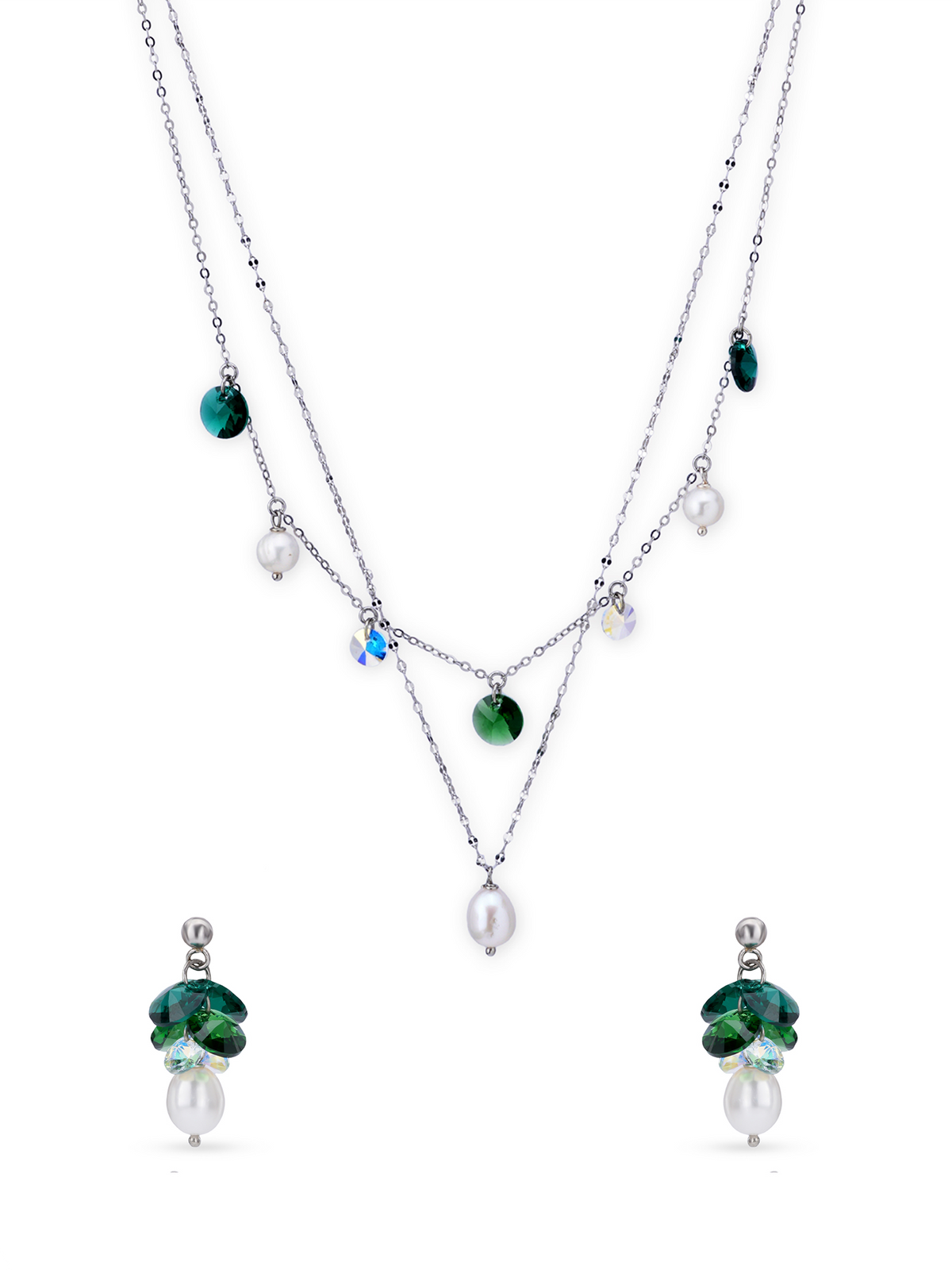 Close‑up of SIJA 925 silver Pearl and Green Chain Necklace showing pearl and green stone detailing and handcrafted design
