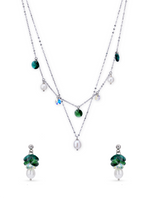 Close‑up of SIJA 925 silver Pearl and Green Chain Necklace showing pearl and green stone detailing and handcrafted design