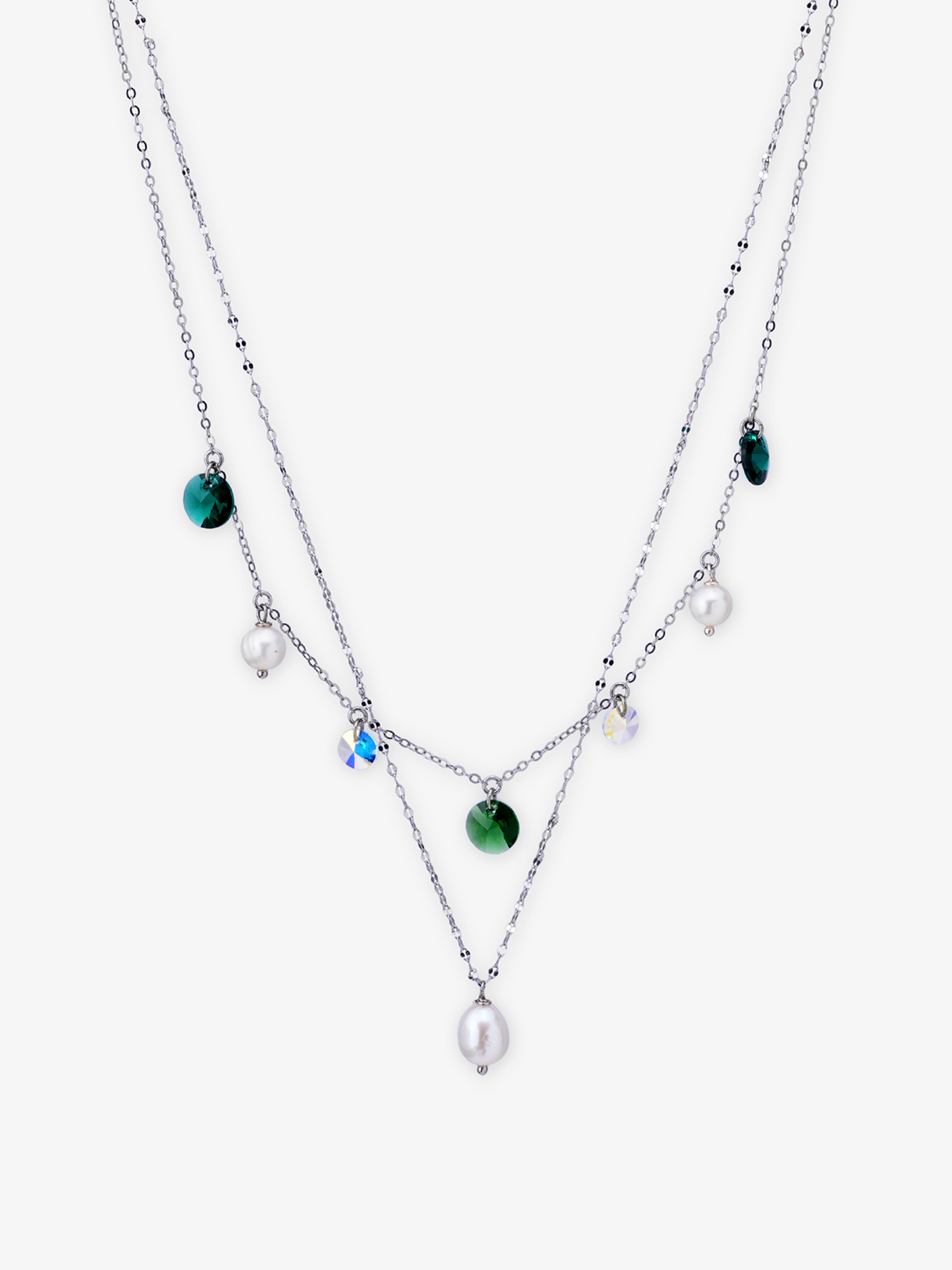 Close‑up of SIJA 925 silver Pearl and Green Chain Necklace showing pearl and green stone detailing and handcrafted design
