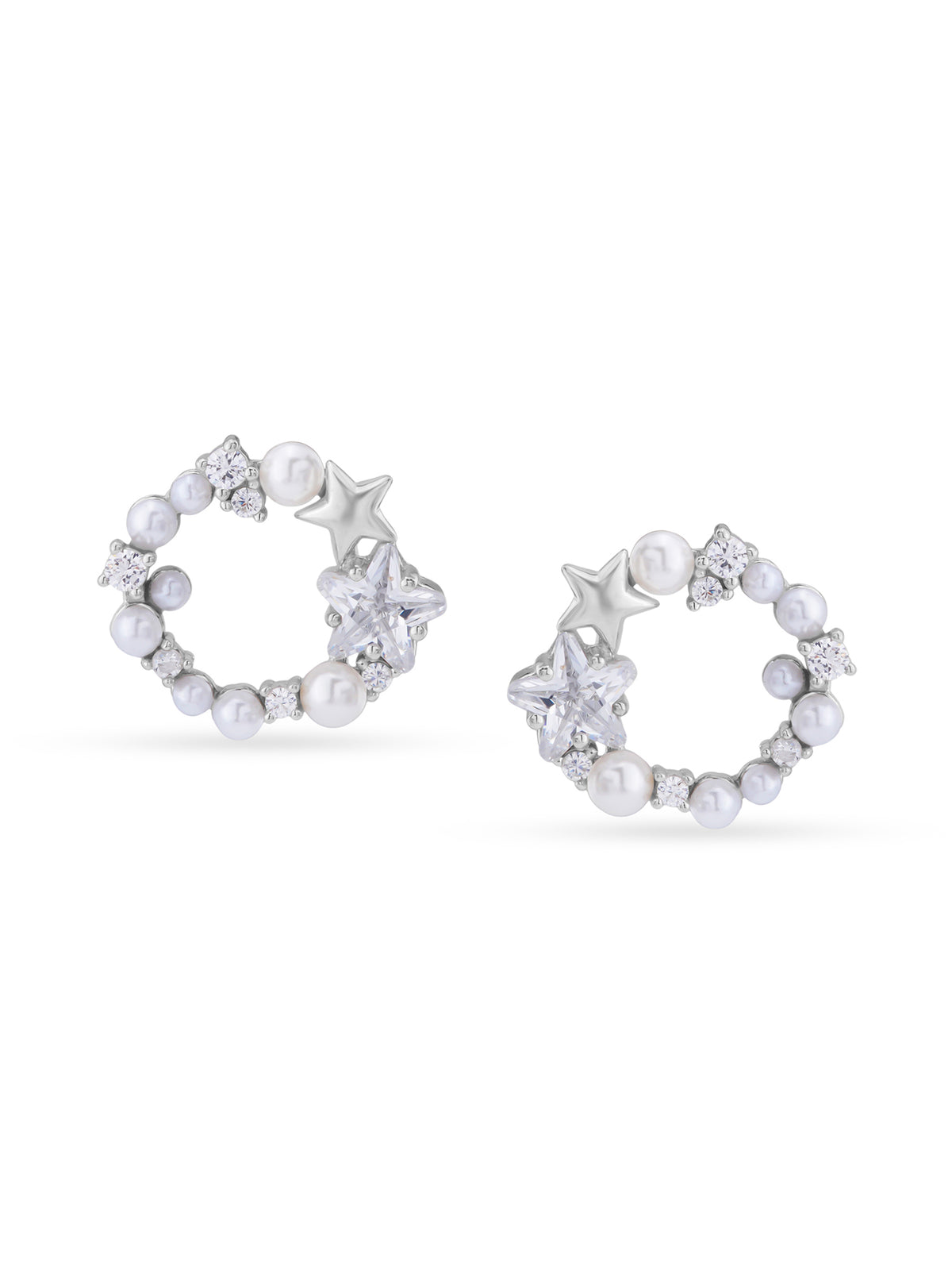 Detailed close up of SIJA Pearl & Starlet Stud showing luminous pearl with sparkling starlet motif craftsmanship