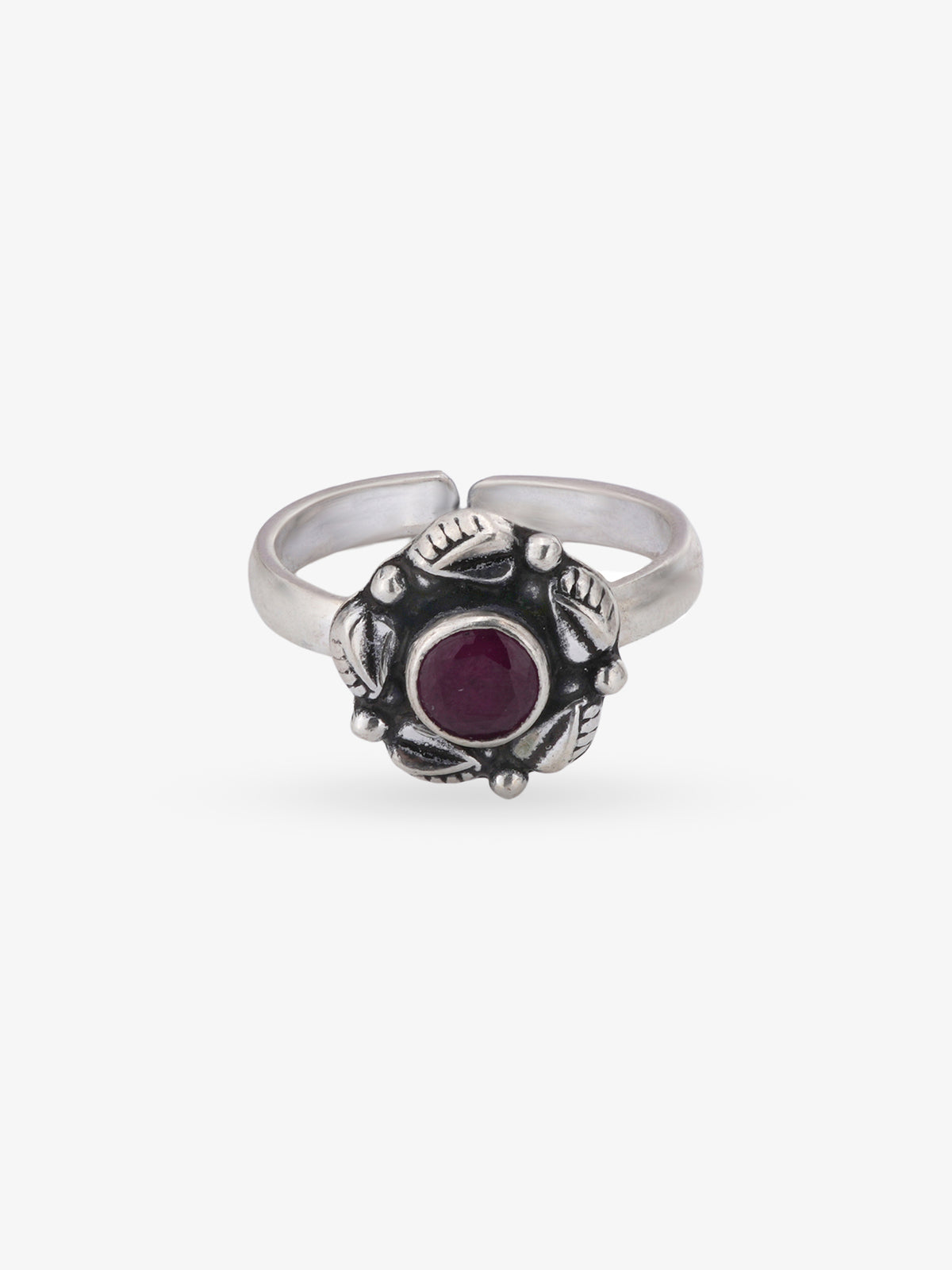 Adjustable band detail of SIJA 925 Silver Ruby Blossom Antique Toe Ring showcasing flexible fit and premium oxidised silver quality