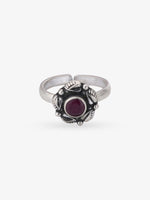 Adjustable band detail of SIJA 925 Silver Ruby Blossom Antique Toe Ring showcasing flexible fit and premium oxidised silver quality