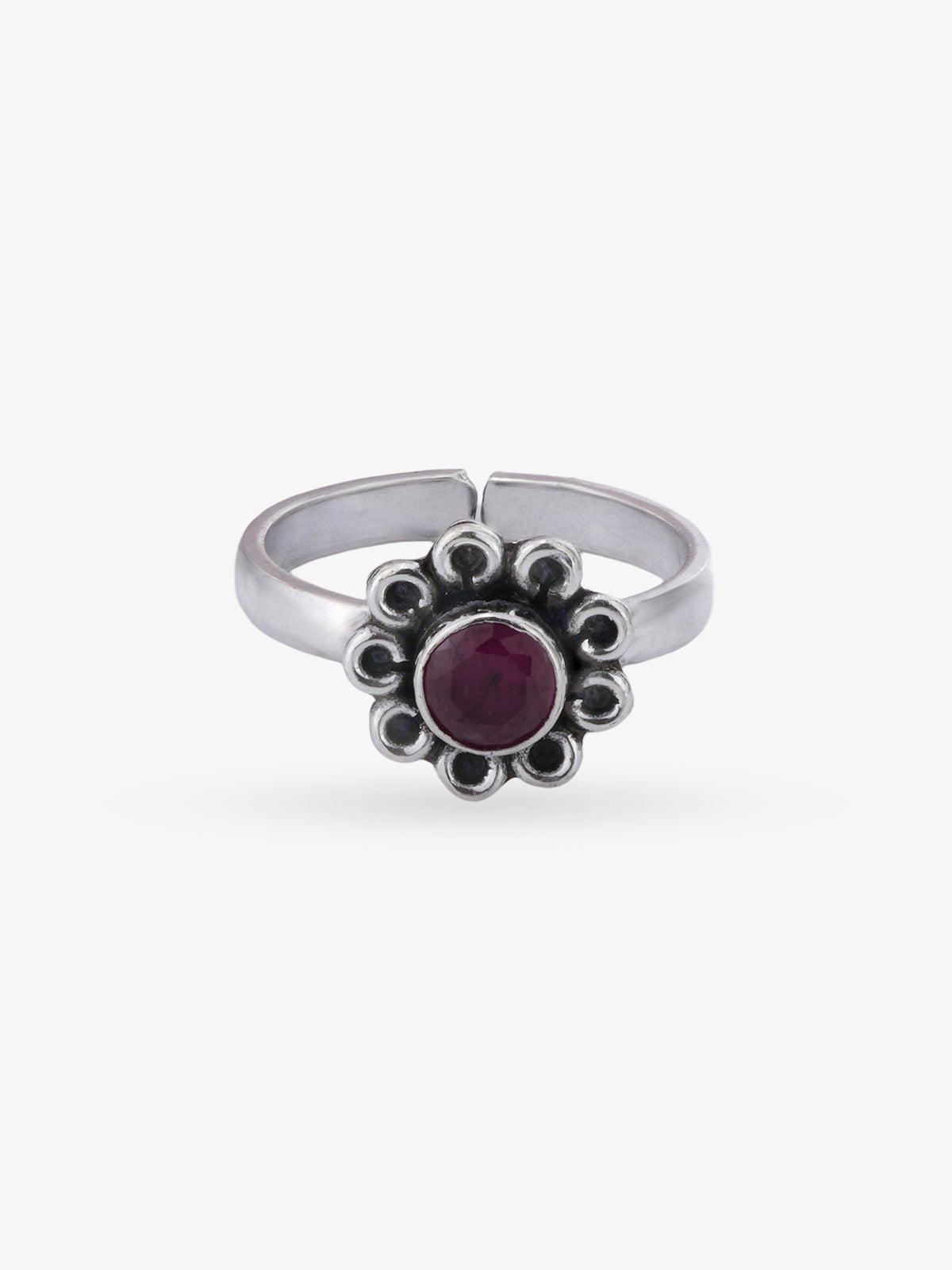 Adjustable band detail of SIJA 925 Silver Ruby Timeless Blossom Antique Toe Ring showcasing flexible fit and premium oxidised silver quality