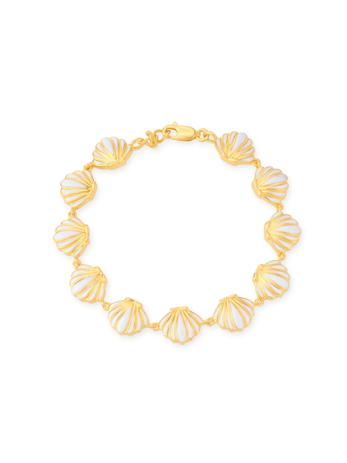 Detailed close up of SIJA 925 Silver Shell Bracelet highlighting shell charm craftsmanship