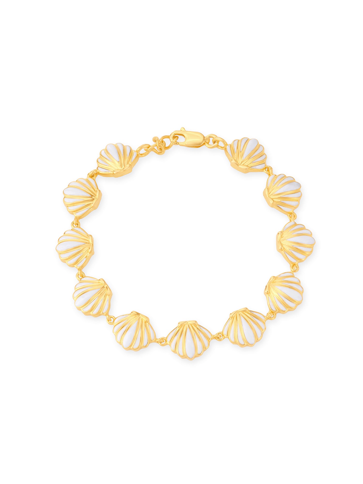 Detailed close up of SIJA 925 Silver Shell Bracelet highlighting shell charm craftsmanship