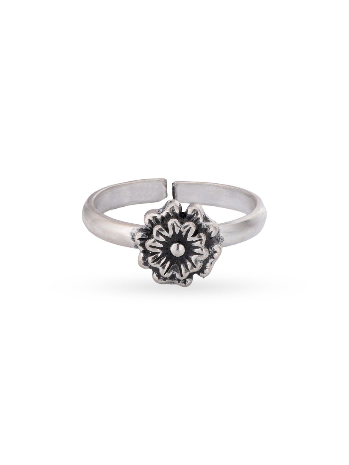 Detailed close up of SIJA 925 Silver Flowerlet Toe Ring showing oxidised floral design and handcrafted silver finish
