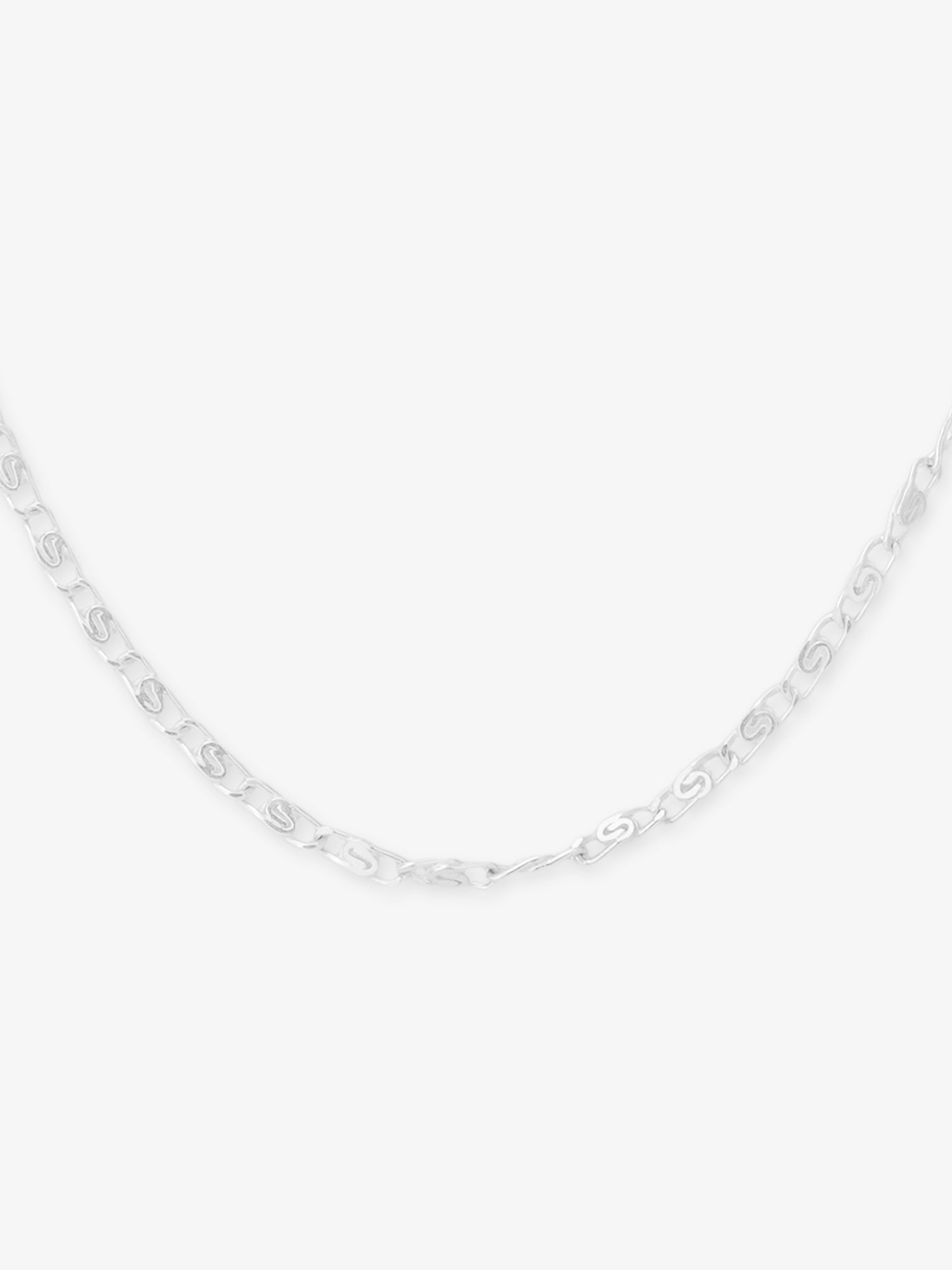 Detailed close up of SIJA 925 Silver Serpentine Chain showing smooth serpentine links and handcrafted silver finish