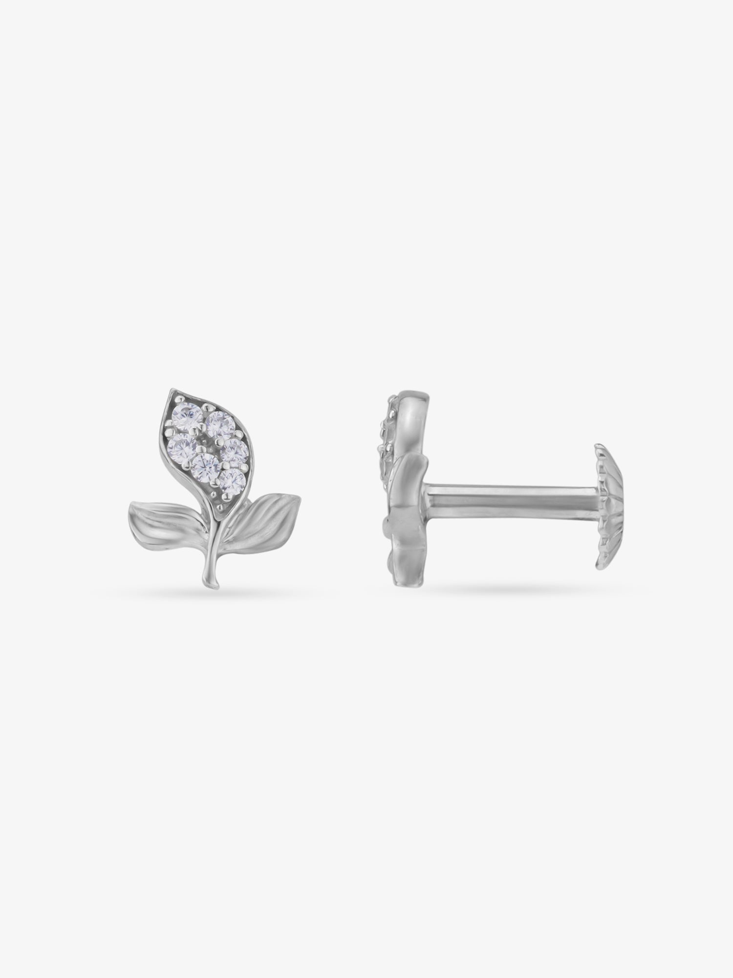 Side view of SIJA 925 Silver Tri‑Leaf Stud highlighting sleek silver setting with tri‑leaf charm