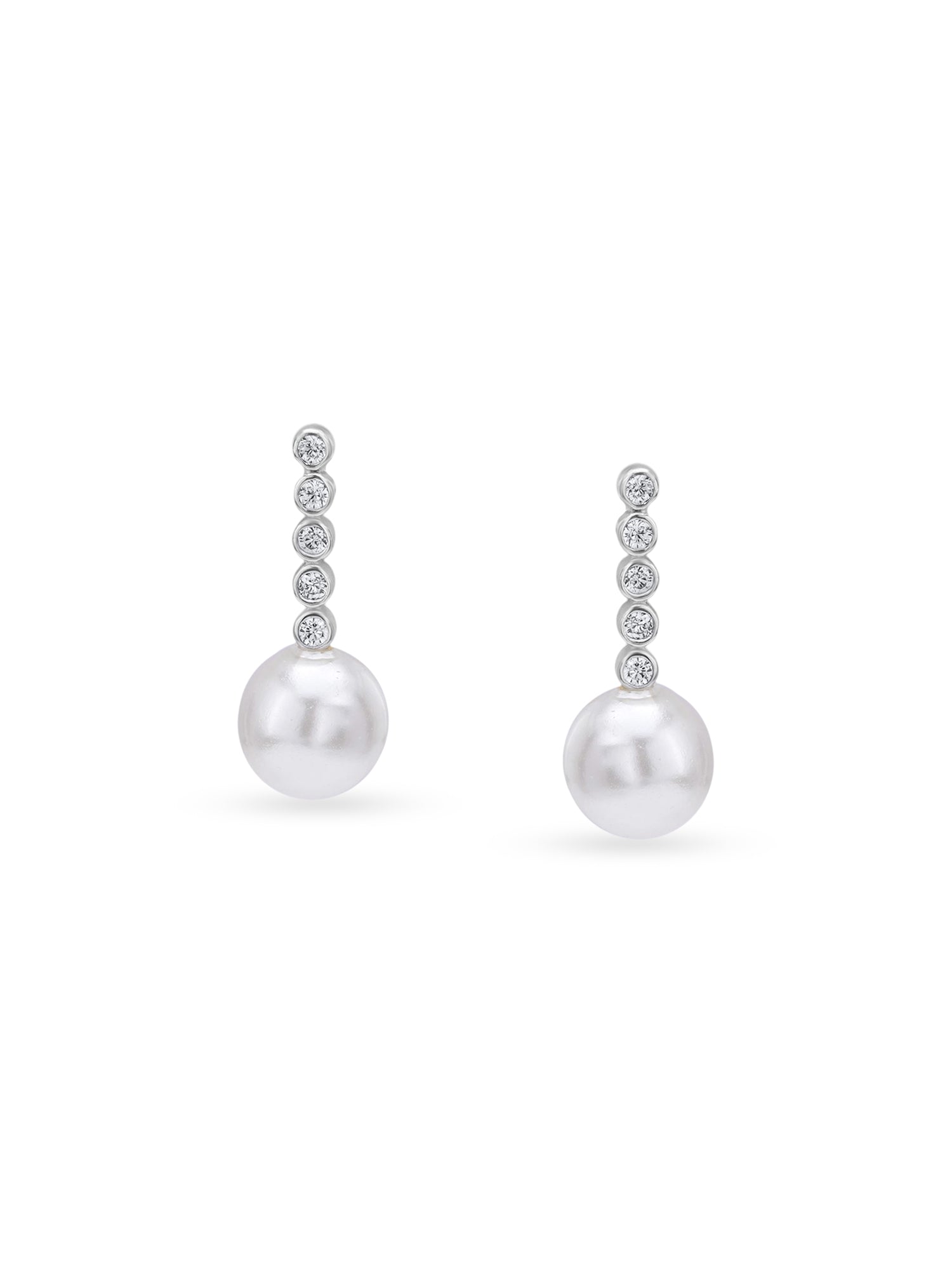 Detailed close up of SIJA 925 Silver Sleek Pearl Stud showing smooth round pearl and handcrafted silver finish