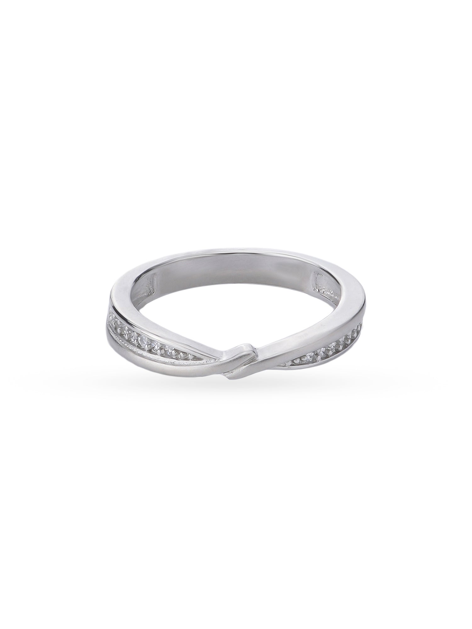 Detailed view of SIJA 925 sterling silver Sleek Women Ring inner curve highlighting smooth finish and minimalist craftsmanship