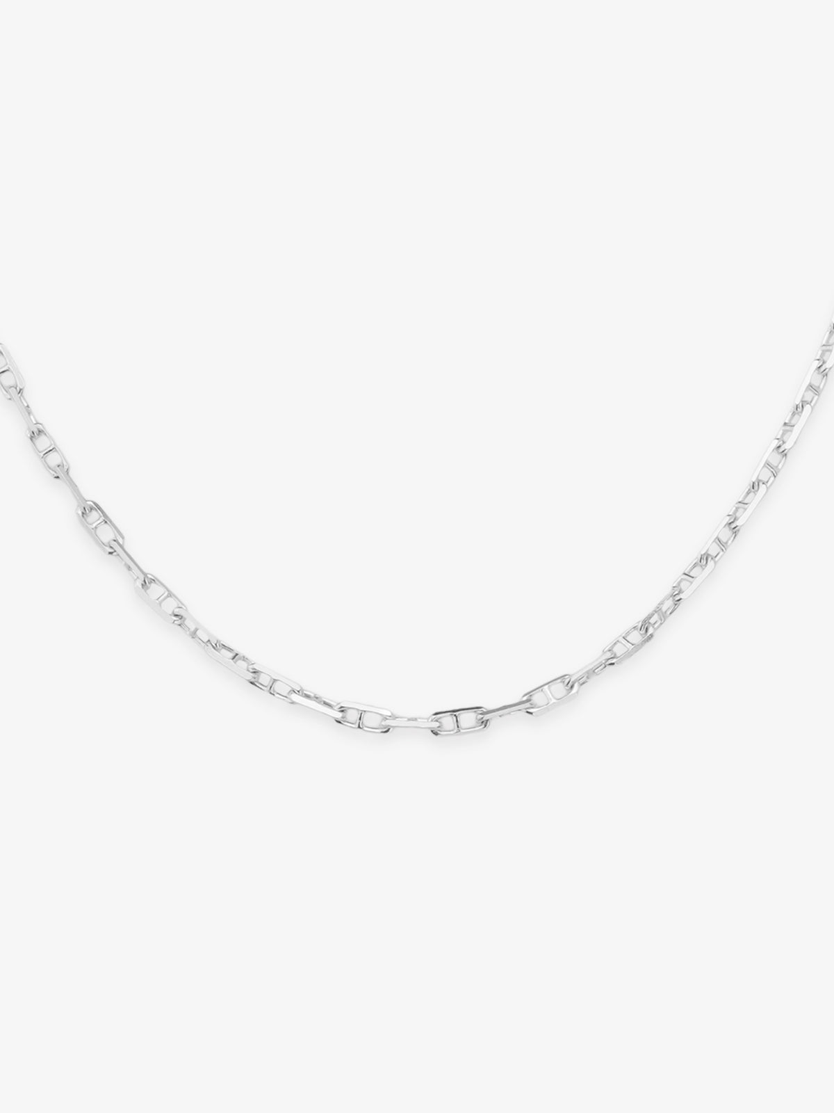 Detailed close up of SIJA 925 Silver Thin Twisted Marina Link Chain showing twisted marina links and handcrafted silver finish