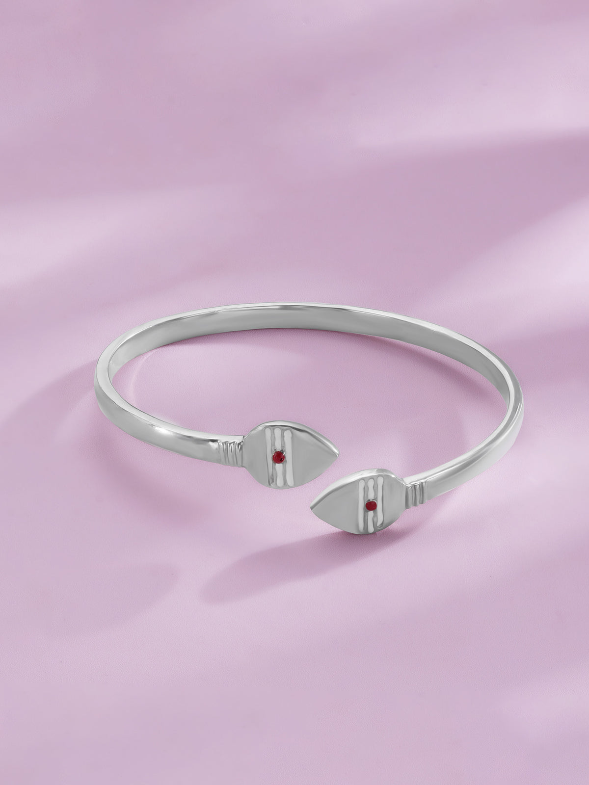 Close‑up of SIJA 925 Silver Vel Bracelet showing detailed Vel charm handcrafted sterling silver jewellery devotional accessory