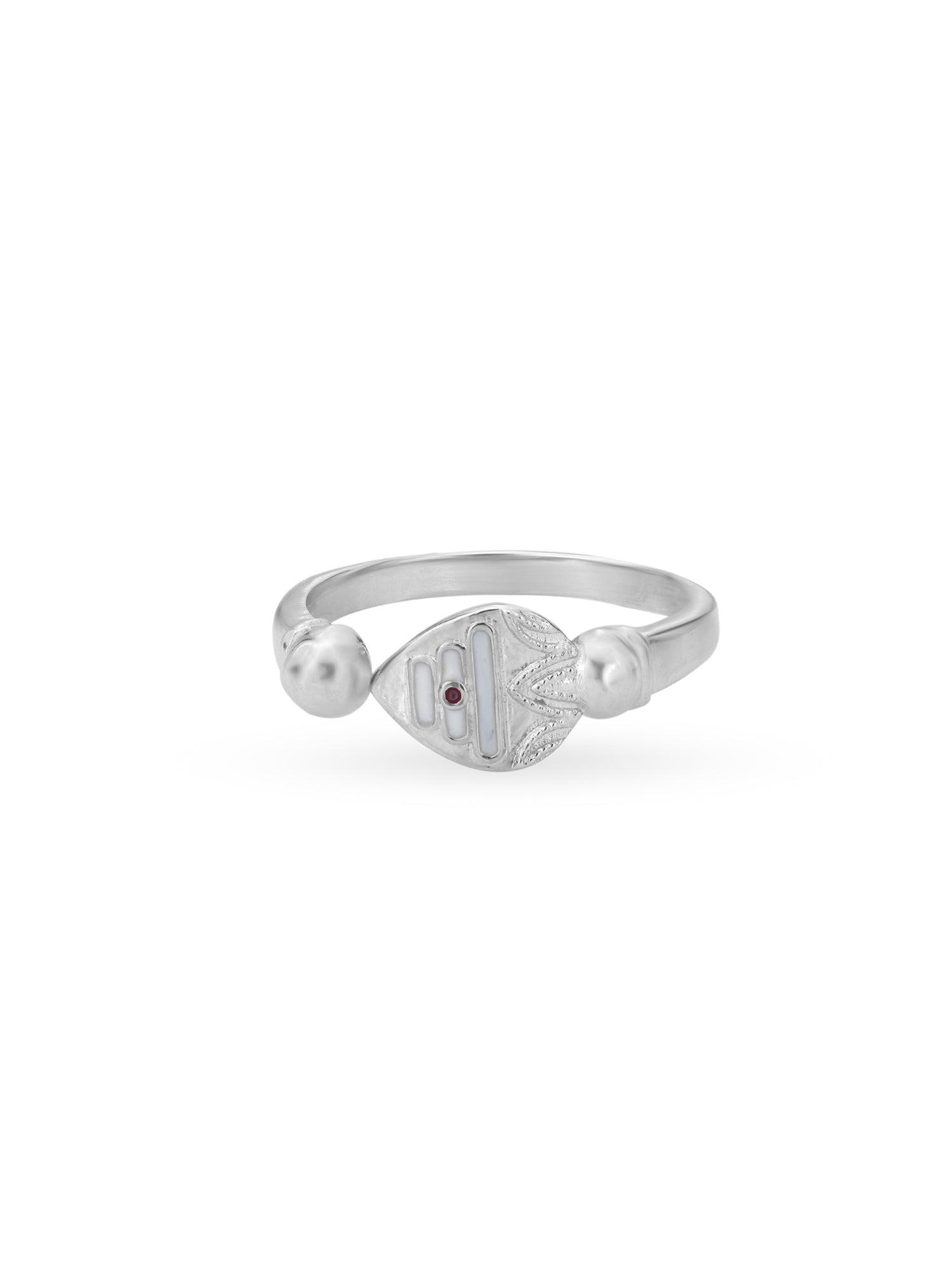 Inner band detail of SIJA 925 Silver Vel Ring showcasing smooth finish and premium sterling silver quality
