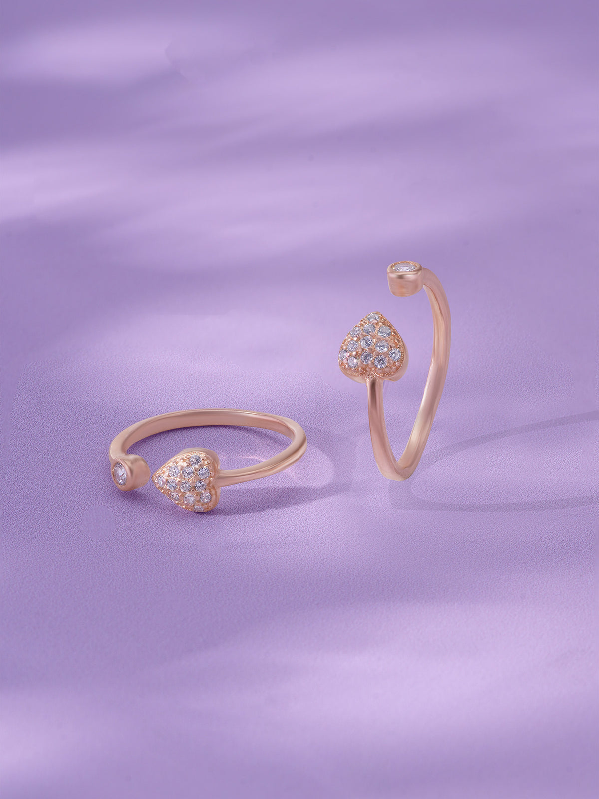 Detailed close up of SIJA 925 Silver Whole Heart Stone Toe Ring showing heart motif with sparkling stone accents handcrafted in silver