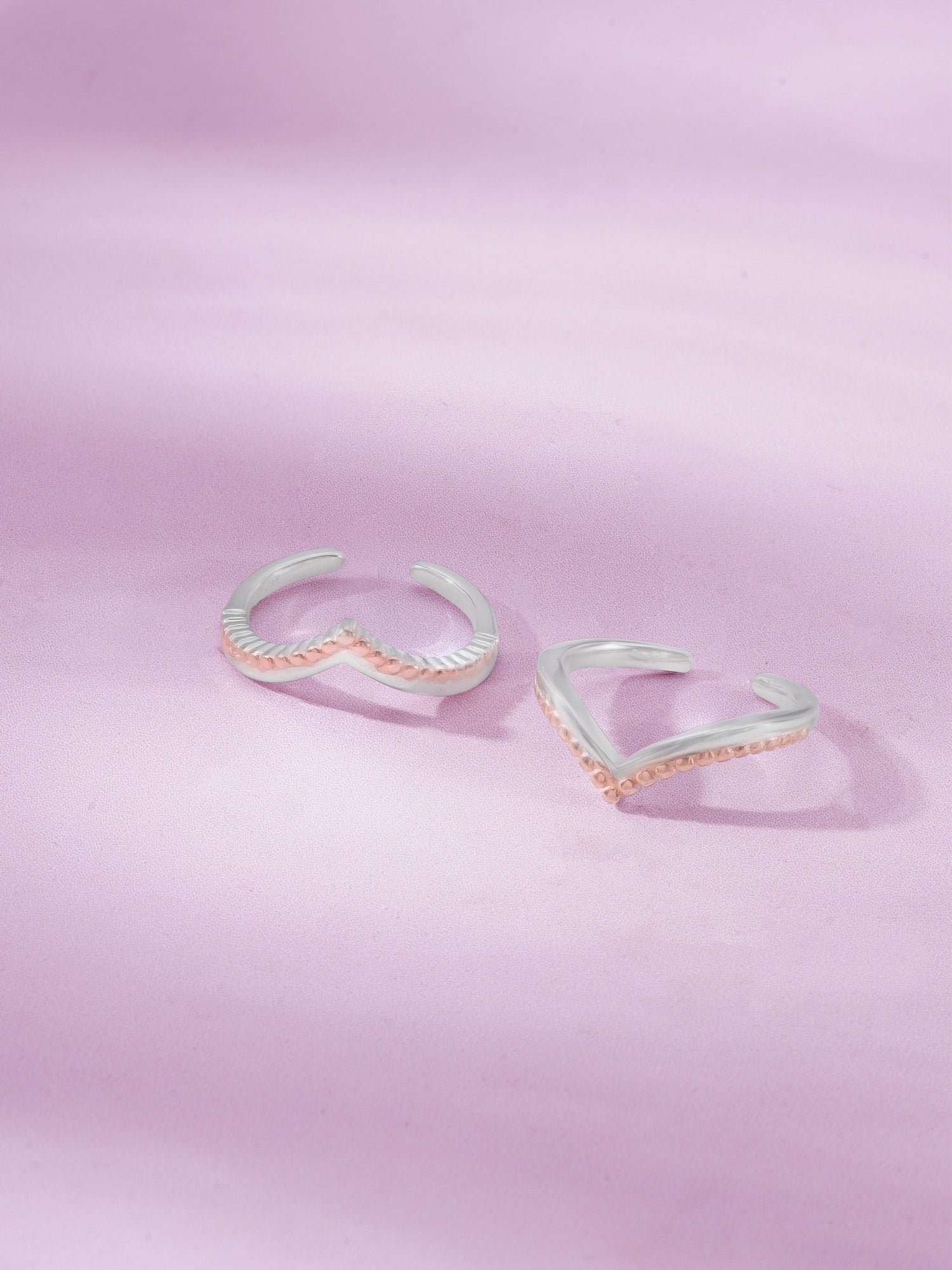 Detailed close up of SIJA 925 Silver Wishbone Toe Ring showing symbolic wishbone design handcrafted in silver