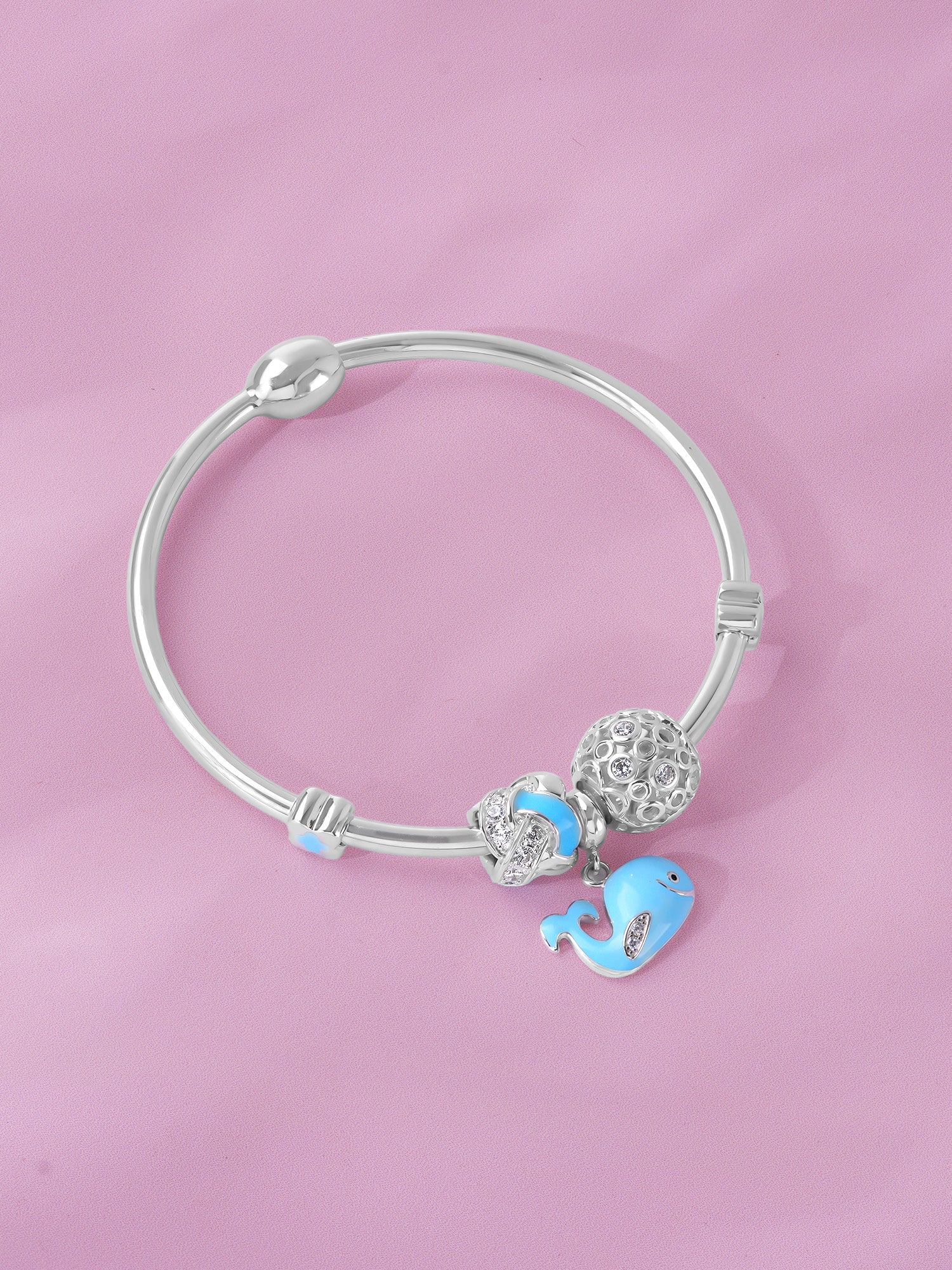 Close‑up of SIJA 925 Silver Women’s Bracelet showing dolphin charm and textured bead detailing handcrafted sterling silver jewellery ocean‑inspired accessory